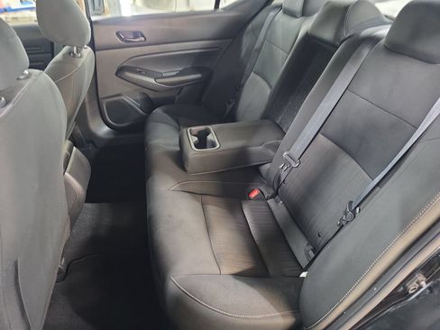 Used 2024 Nissan Altima 2.5 SV FWD image 13