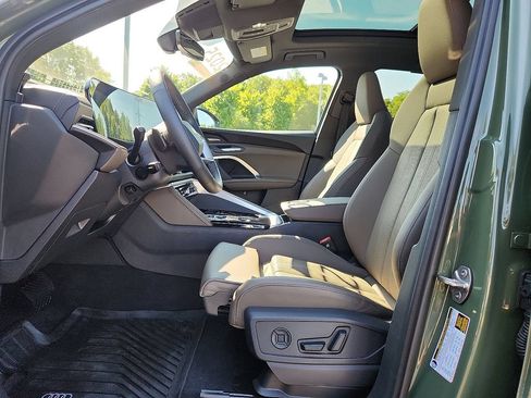 Used 2025 Audi Q5 Premium w/ Premium Plus AWD/4WD image 17