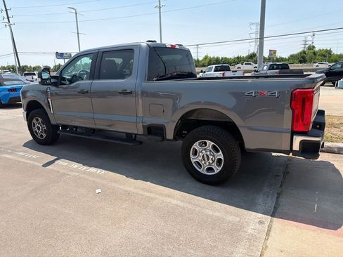 Used 2025 Ford F250 XLT AWD/4WD image 2
