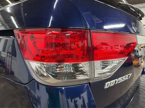 Used 2015 Honda Odyssey LX image 35