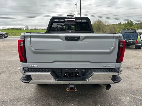 Used 2024 GMC Sierra 2500 SLT w/ SLT Premium Package AWD/4WD image 4