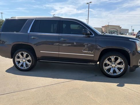 Used 2018 GMC Yukon Denali w/ Denali Ultimate Package AWD/4WD image 26
