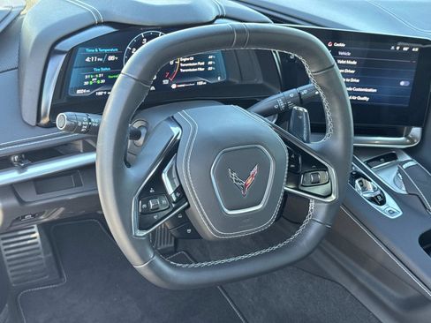 Used 2025 Chevrolet Corvette Stingray Coupe w/ Z51 Performance Package RWD image 10