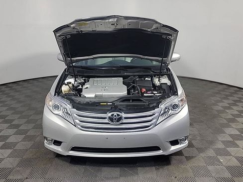 Used 2011 Toyota Avalon Limited FWD image 13