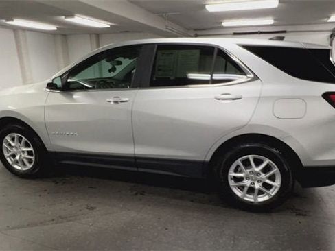 Used 2022 Chevrolet Equinox LT image 6