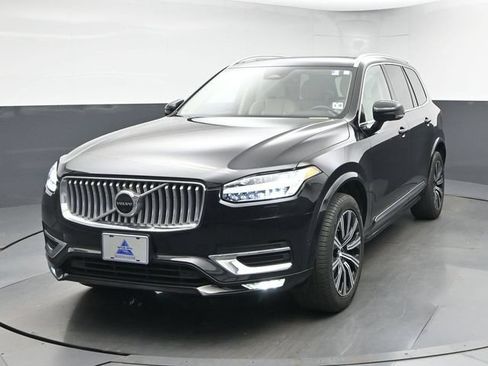 Used 2023 Volvo XC90 B6 Plus w/ Protection Package AWD/4WD image 3