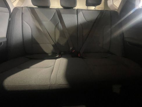 Used 2025 Kia K4 LXS image 36