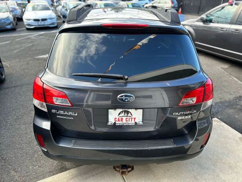 Used 2013 Subaru Outback 2.5i Premium image 6