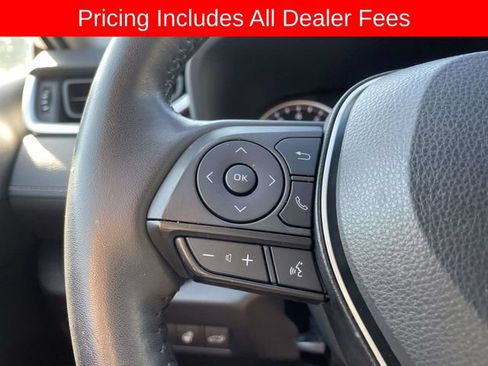 Used 2022 Toyota RAV4 XLE Premium AWD/4WD image 27