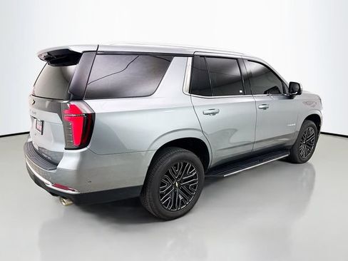 Used 2025 Chevrolet Tahoe Premier AWD/4WD image 7