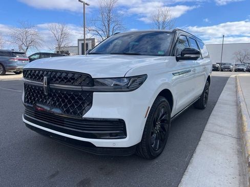Used 2025 Lincoln Navigator L Black Label image 3
