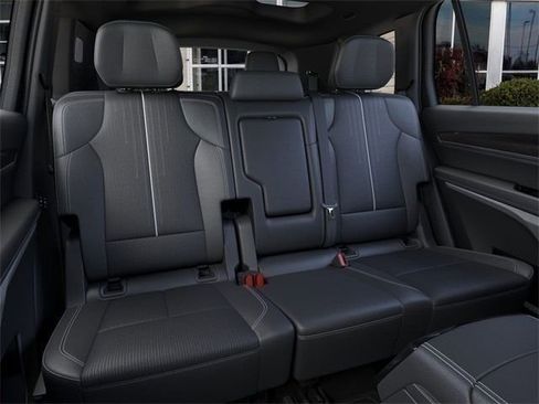 New 2026 Cadillac Vistiq Luxury image 17