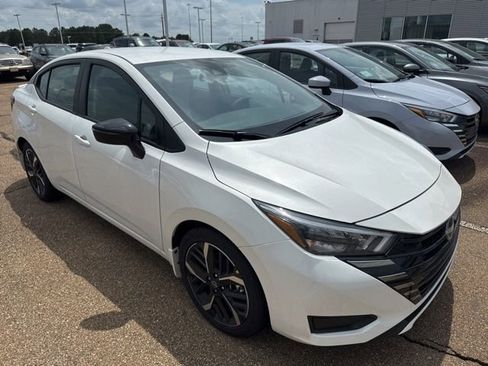 Used 2025 Nissan Versa SR w/ Trunk Package FWD image 3