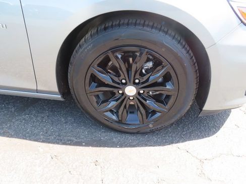 Used 2024 Chevrolet Malibu LT FWD image 10