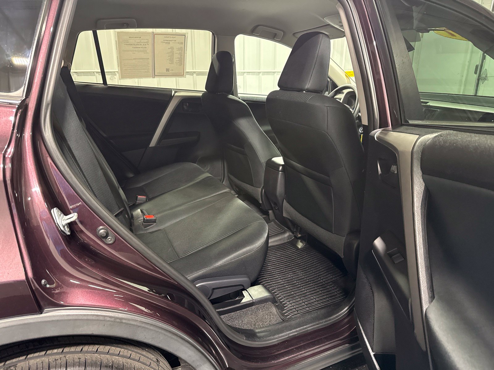 Used 2017 Toyota RAV4 LE AWD/4WD image 15