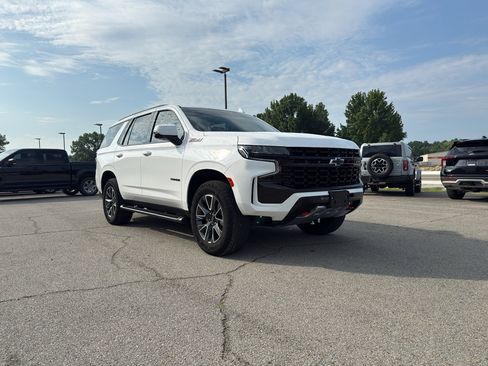 Used 2023 Chevrolet Tahoe Z71 w/ Luxury Package AWD/4WD image 7