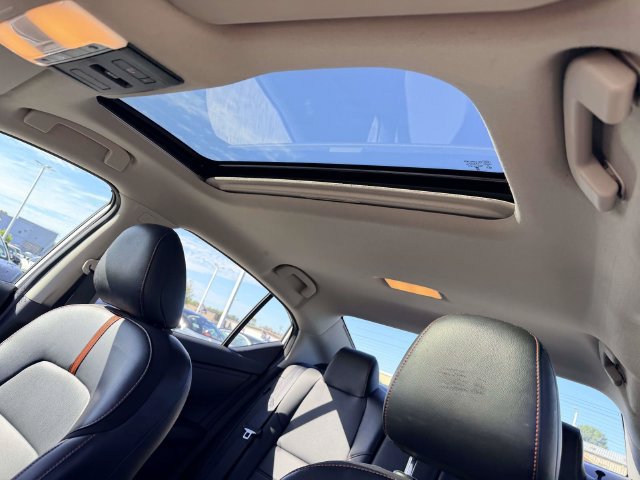 Used 2024 Nissan Sentra SR w/ SR Premium Package FWD image 17