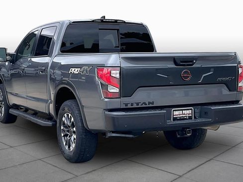 Used 2023 Nissan Titan PRO-4X w/ Pro-4x Convenience Package AWD/4WD image 12
