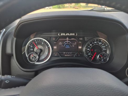 Used 2022 RAM 2500 Big Horn AWD/4WD image 33