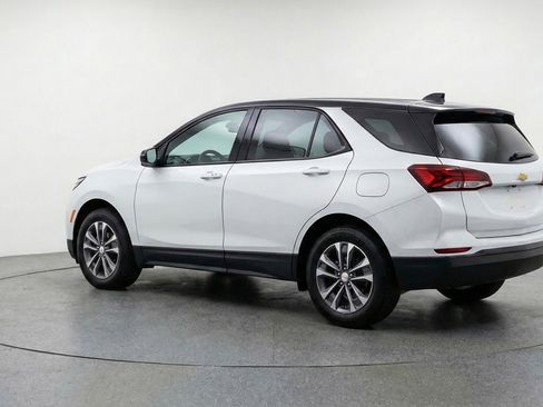 Used 2025 Chevrolet Equinox LT FWD image 6