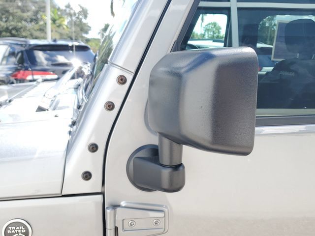 Used 2016 Jeep Wrangler Unlimited Sahara AWD/4WD image 12