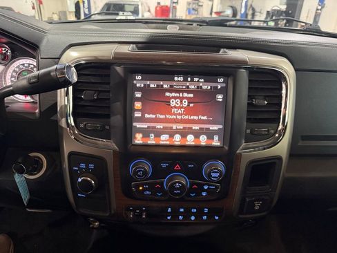 Used 2015 RAM 2500 Laramie AWD/4WD image 26