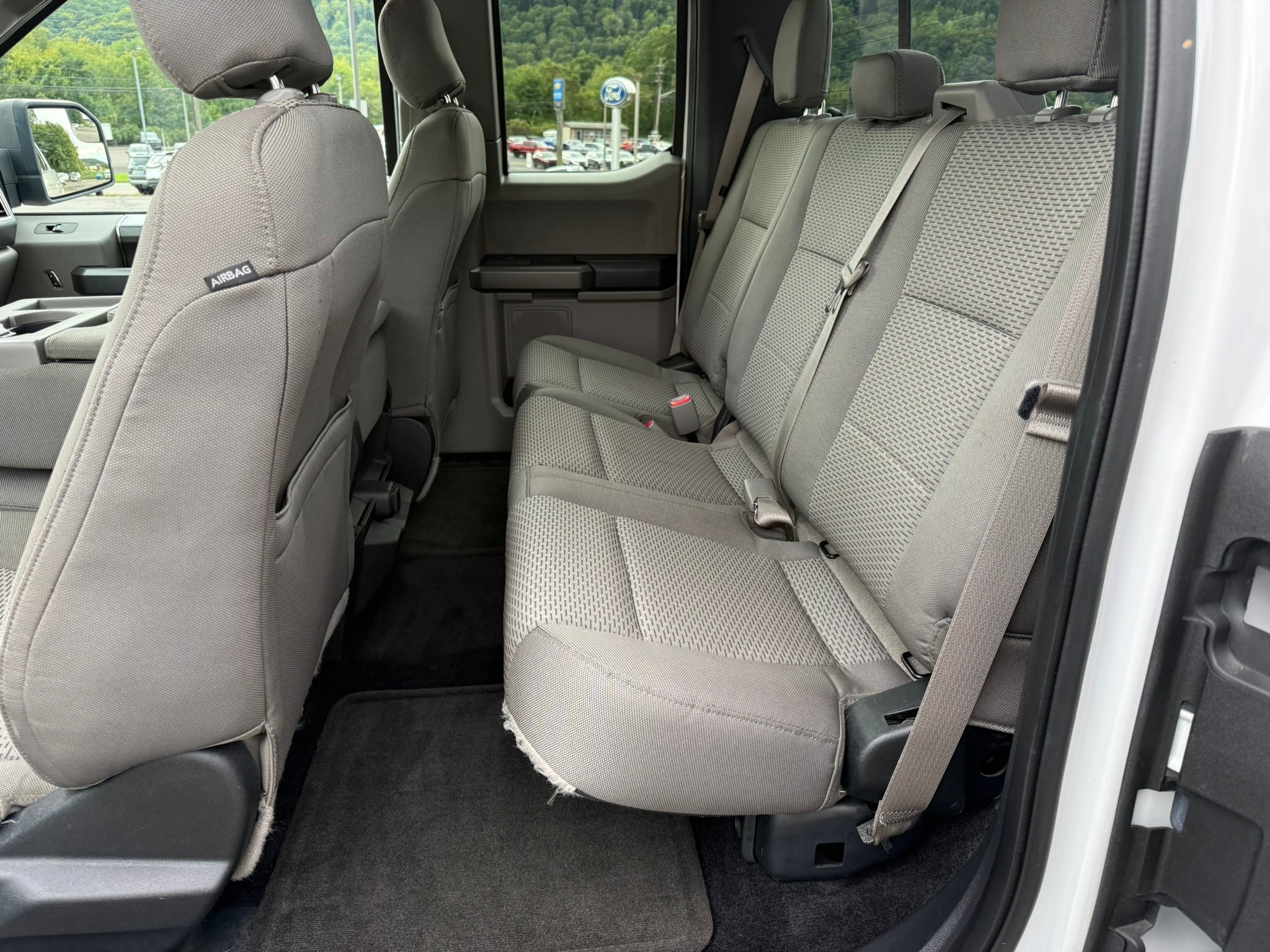 Used 2015 Ford F150 XLT w/ Equipment Group 302A Luxury AWD/4WD image 8