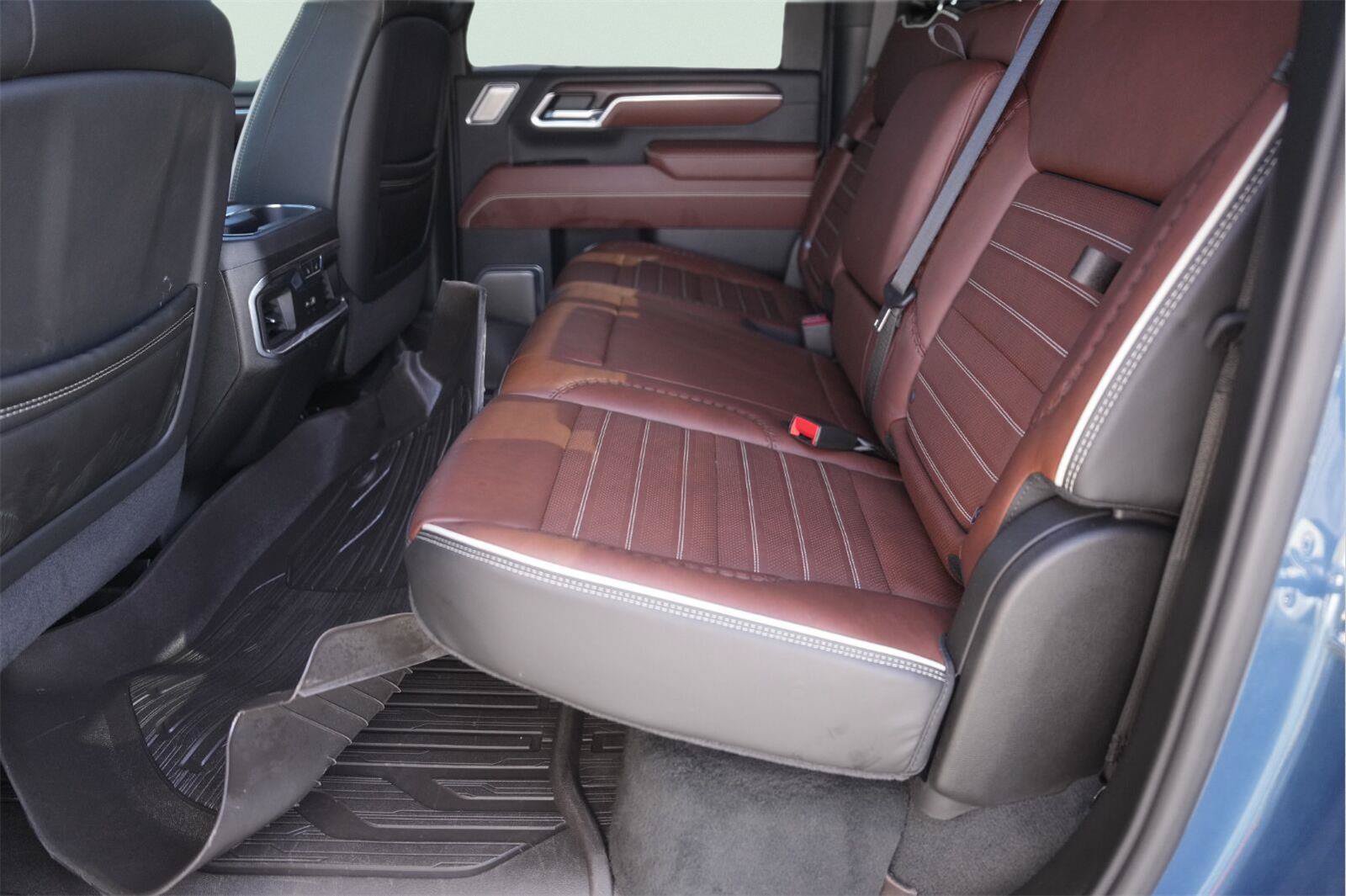 Used 2026 GMC Sierra 3500 Denali Ultimate AWD/4WD image 15