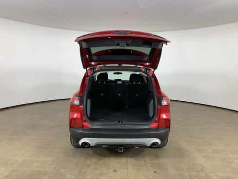 Used 2020 Ford Escape SE image 12