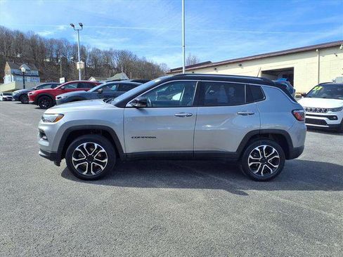 Certified 2022 Jeep Compass Limited AWD/4WD image 4