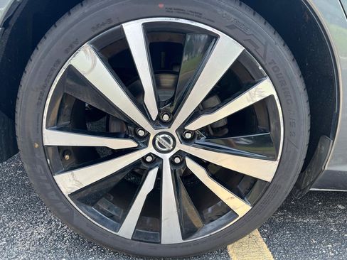 Used 2019 Nissan Altima 2.5 SR w/ SR Premium Package FWD image 14