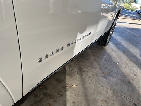 Used 2023 Jeep Grand Wagoneer L Series II image 16