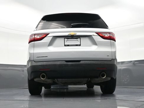 Used 2021 Chevrolet Traverse LT image 27