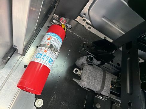 New 2025 Chevrolet Brightdrop 400 image 29