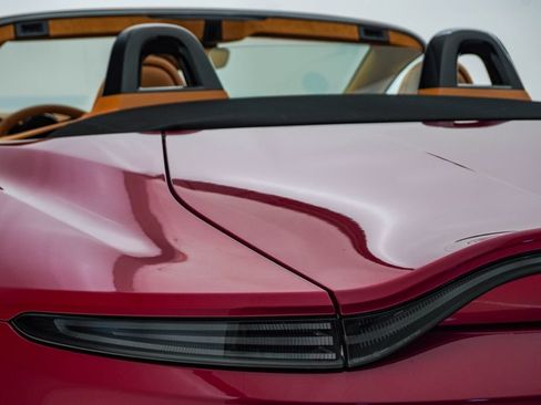 Used 2023 Aston Martin V8 Vantage Roadster RWD image 15