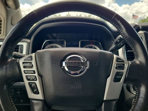 Used 2019 Nissan Titan PRO-4X w/ Pro-4x Convenience Package AWD/4WD image 26