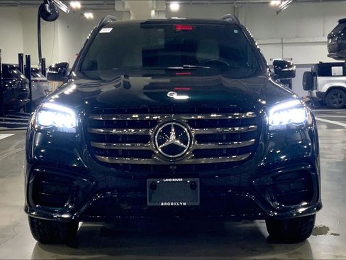 Used 2024 Mercedes-Benz GLS 450 4MATIC image 2