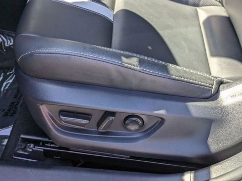 Used 2025 Toyota Camry SE image 15