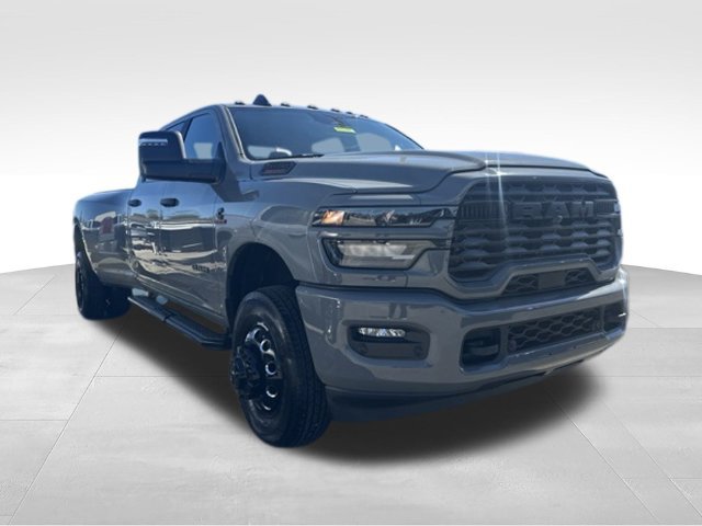 Used 2026 RAM 3500 Big Horn AWD/4WD image 3