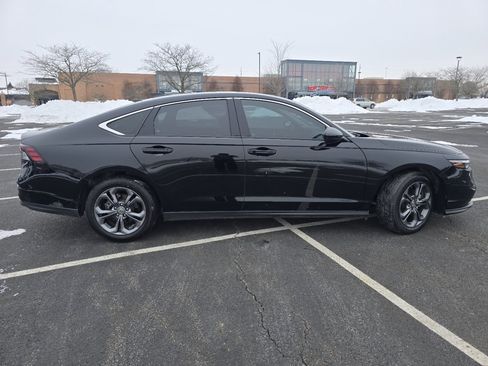 Certified 2023 Honda Accord EX image 19