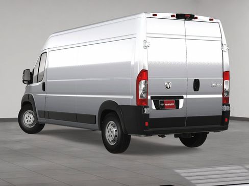 New 2025 RAM ProMaster 3500 w/ Premium Convenience Group image 4