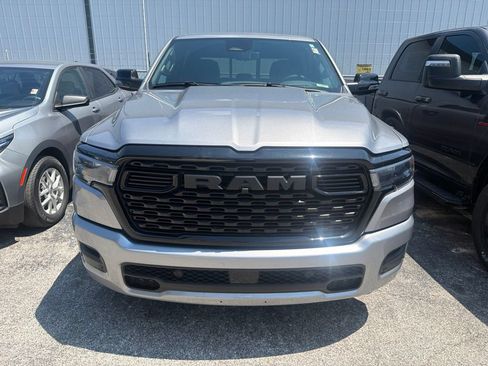 Used 2025 RAM 1500 Big Horn AWD/4WD image 3