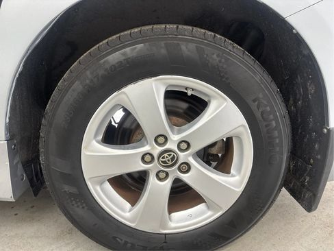 Used 2018 Toyota Sienna LE FWD image 29