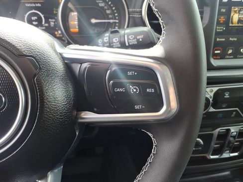 Used 2023 Jeep Wrangler Unlimited Sahara image 24