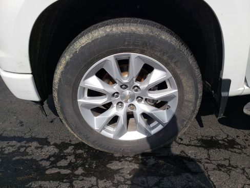 Used 2022 Chevrolet Silverado 1500 Custom image 23