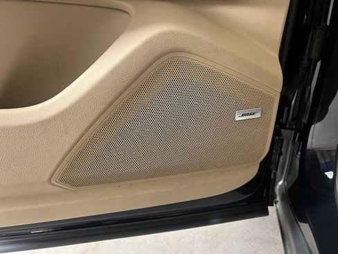 Certified 2022 Porsche Cayenne image 31