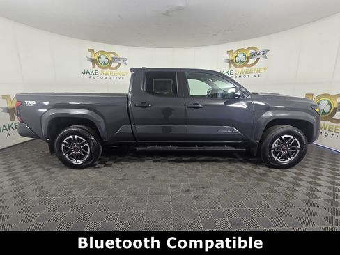 Used 2024 Toyota Tacoma TRD Sport w/ TRD Sport Premium Package AWD/4WD image 10