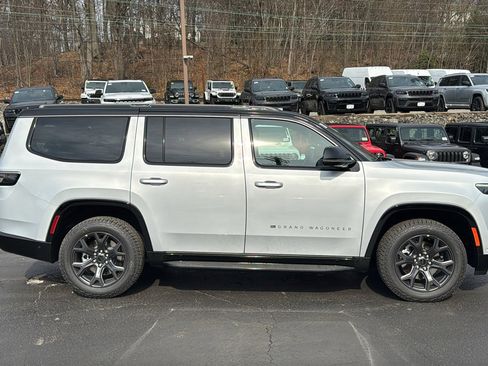 New 2026 Jeep Grand Wagoneer 4WD image 4