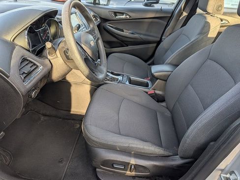 Used 2018 Chevrolet Cruze LT w/ LT Fleet Convenience Package image 7