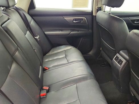 Used 2015 Nissan Altima 2.5 SL w/ Technology Package FWD image 17